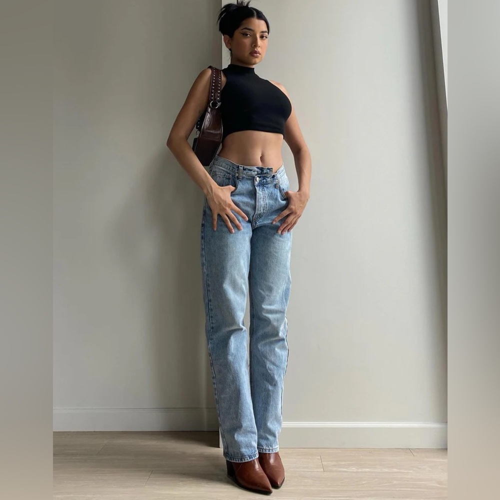 HOLLY ASYMMETRIC STRAIGHT LEG JEAN LIGHT WASH DENIM LOWER IMPACT